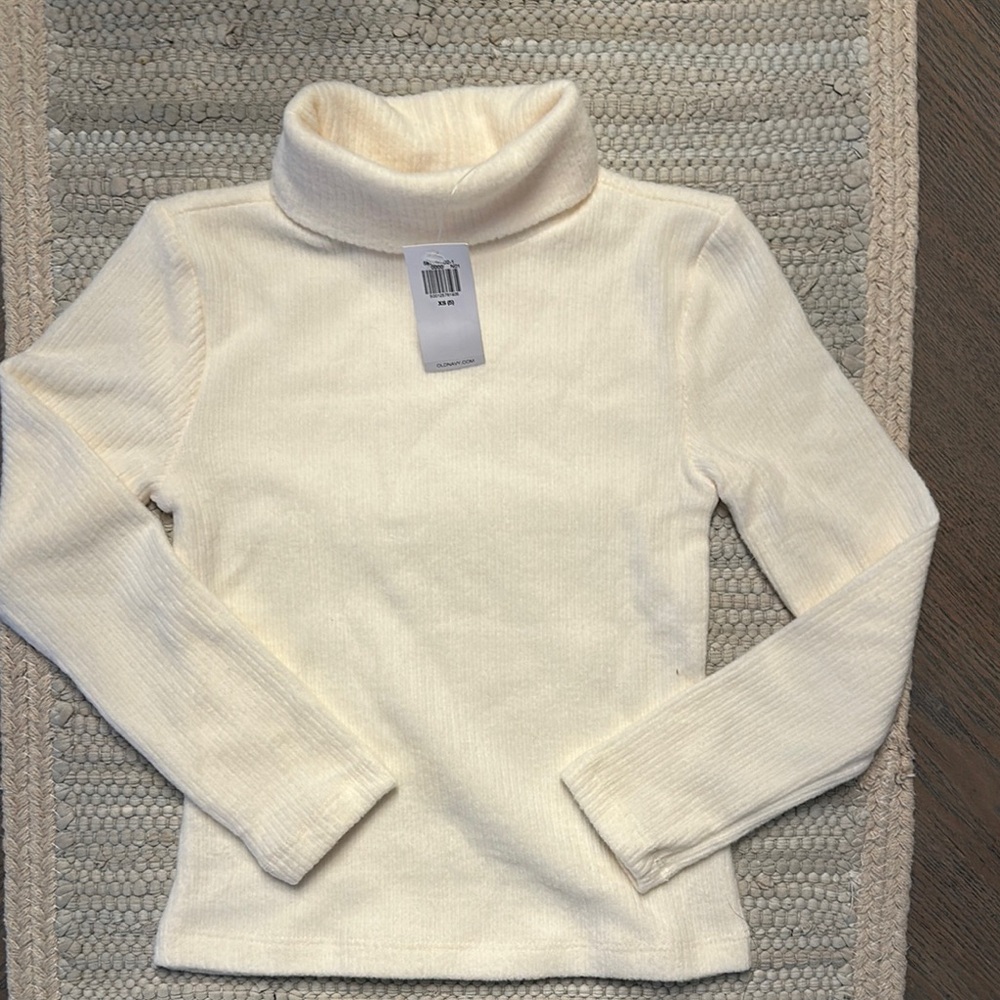 Old Navy Cream Turtleneck Soft Knit Long Sleeve
